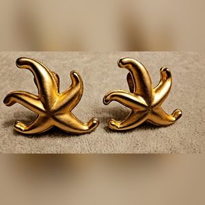 Vintage Luxury high end Kenneth J Lane matte gold starfish clip on earrings